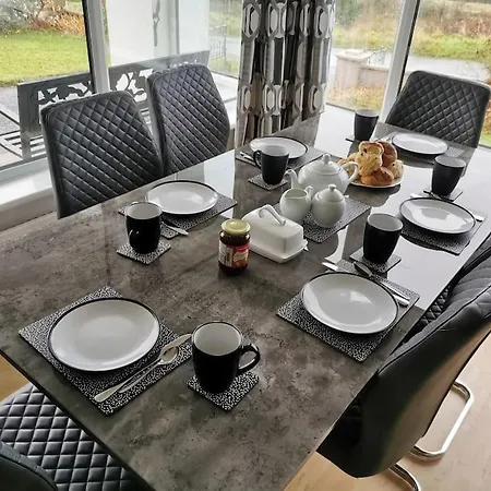 Atlantic House باليليفين